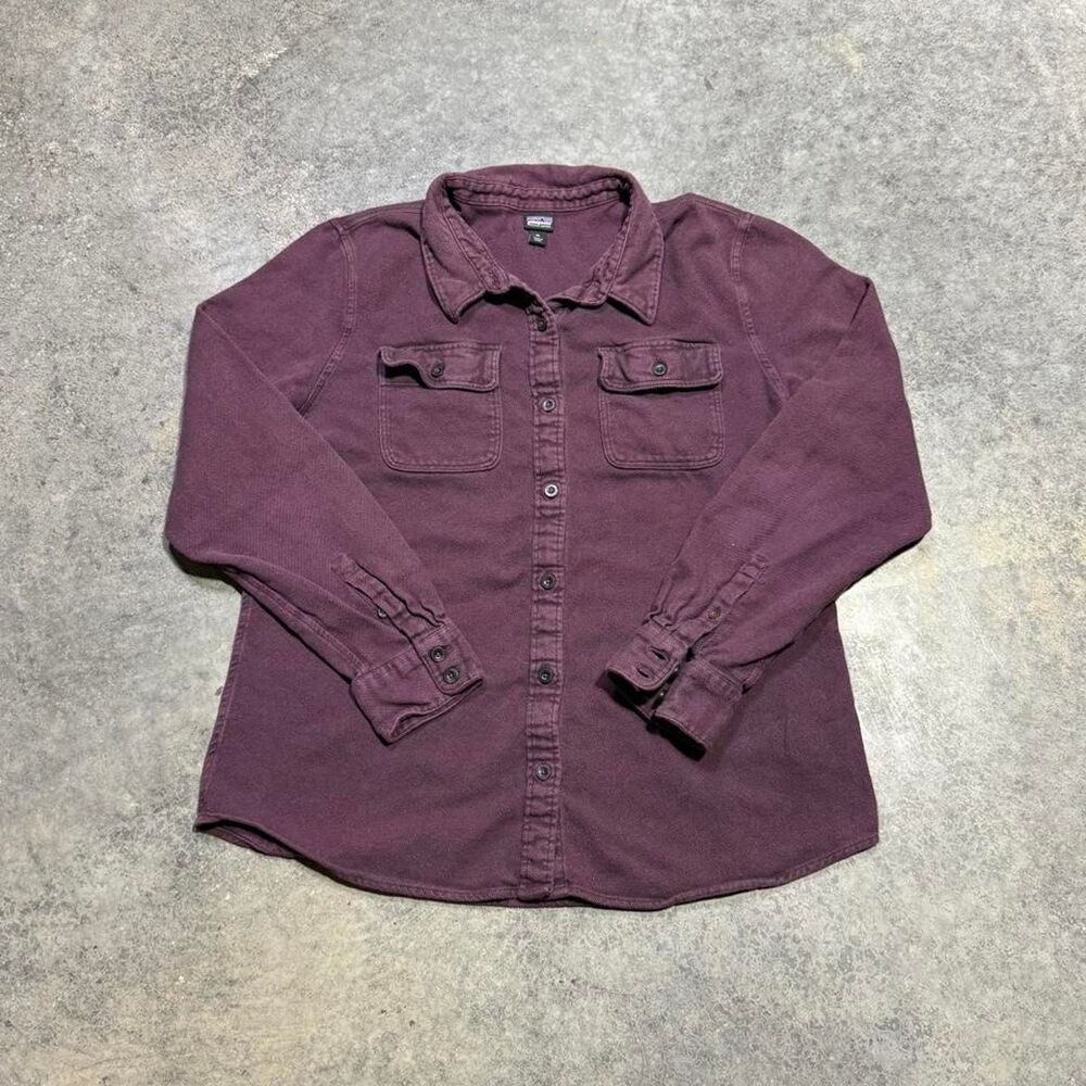 Patagonia Men's Burgundy and Purple Shirt